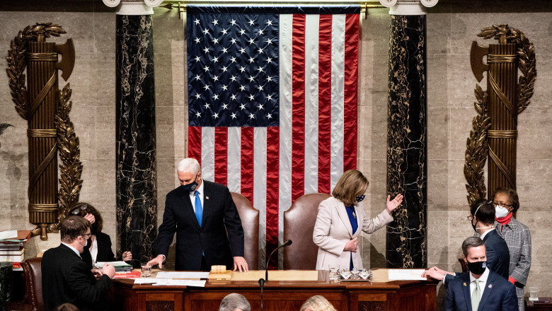 Congresul SUA a confirmat alegerea lui Joe Biden. Starea de urgență, prelungită cu 15 zile în Washington