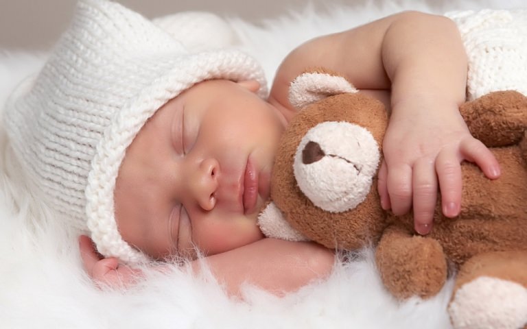 Semne bune anul are: În marea sărbătoare 5 copilași au sosit în familii maramureșene! În total 4 băieți, 1 fetiță, în 1 ianuarie 2023 în Baia Mare!
