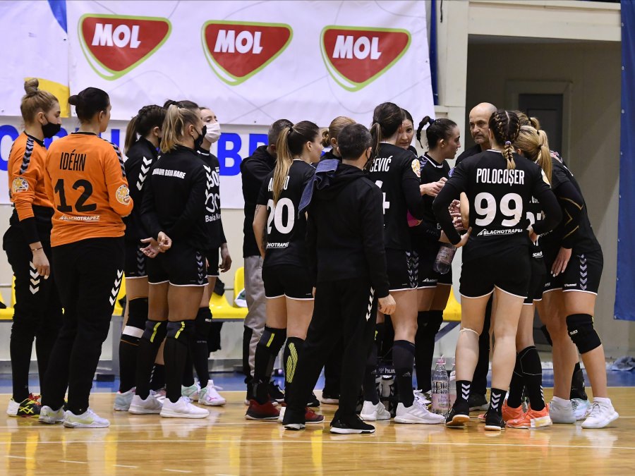 Handbal feminin. Fetele de la Minaur Baia Mare au pierdut net în deplasarea din Rusia