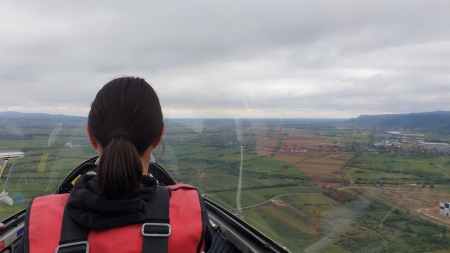 Idee captivantă pentru iubitorii zborului în Maramureș: Curs organizat pentru tinerii care iubesc adrenalina! Sunt reguli la Aeroclub Baia Mare!