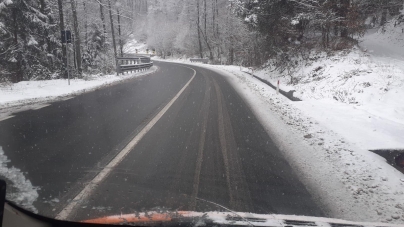 Actualizare 2: Ninsori în Maramureș: Stratul de zăpadă a ajuns la 39 cm. S-a intervenit pe șoselele din tot județul. Vezi cum se circulă