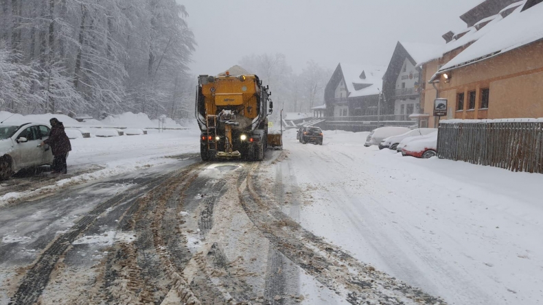 Actualizare 2: Iarnă în Maramureș: Strat de zăpadă de până la 42 cm și omăt pe șosele! Cum se circulă în județ, anunțul autorităților (FOTO)