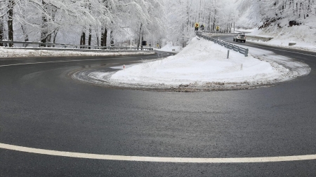 Dintr-o avertizare-n alta: Un nou cod galben valabil pentru Maramureș. Sunt așteptate iar ploi, lapovițe, ninsori și intensificări ale vântului