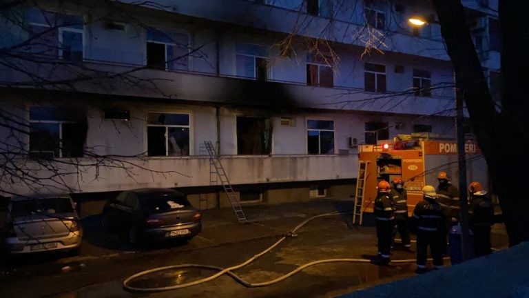 Live text: Incendiu la „Matei Balș”: cinci pacienți decedați, din care patru carbonizați. Peste 100 pacienți cu COVID-19 au fost evacuați (FOTO)