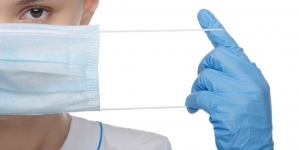 Escroci de pandemie: Trei bucureșteni promiteau că vor vinde măști medicinale farmaciilor din Maramureș. Valoarea prejudiciului, 230.000 de lei