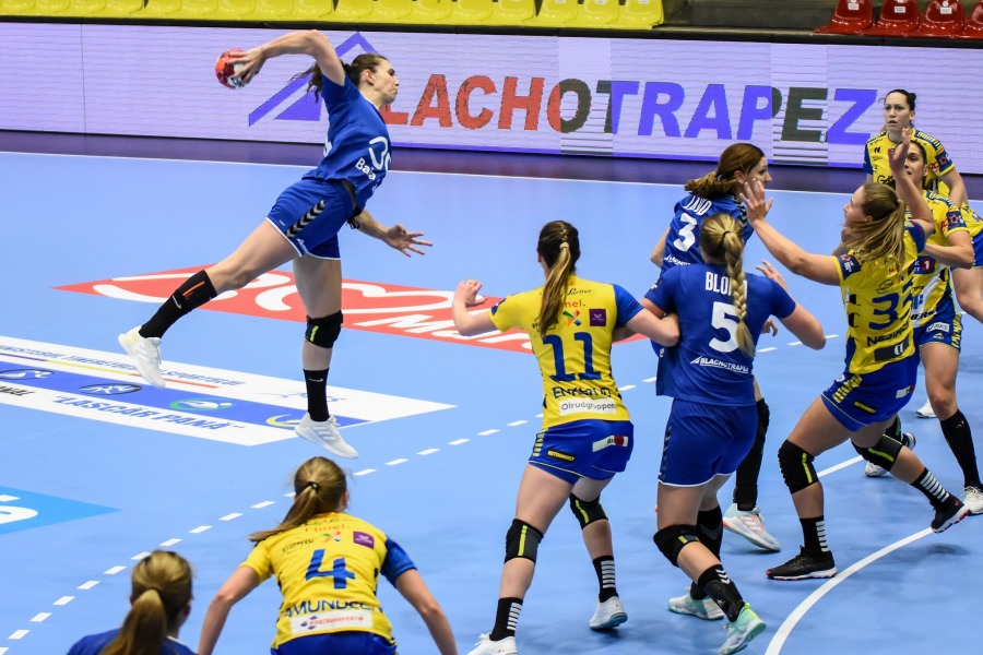 Handbal feminin, Liga Florilor. Minaur Baia Mare a pierdut derby-ul cu CSM București și a coborât pe locul 3
