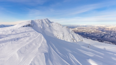 La marginea dintre anotimpuri: Strat de zăpadă de până la 93 cm în zona înaltă a Maramureșului și vânt de până la 43 km/h în Baia Mare