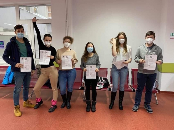 Exemplu în comunitate: Studenți la Medicină, care au ales să fie voluntari în spitalele din Baia Mare, vaccinați împotriva COVID-19 (FOTO)