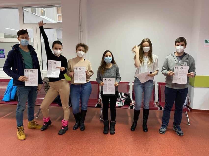 Exemplu în comunitate: Studenți la Medicină, care au ales să fie voluntari în spitalele din Baia Mare, vaccinați împotriva COVID-19 (FOTO)