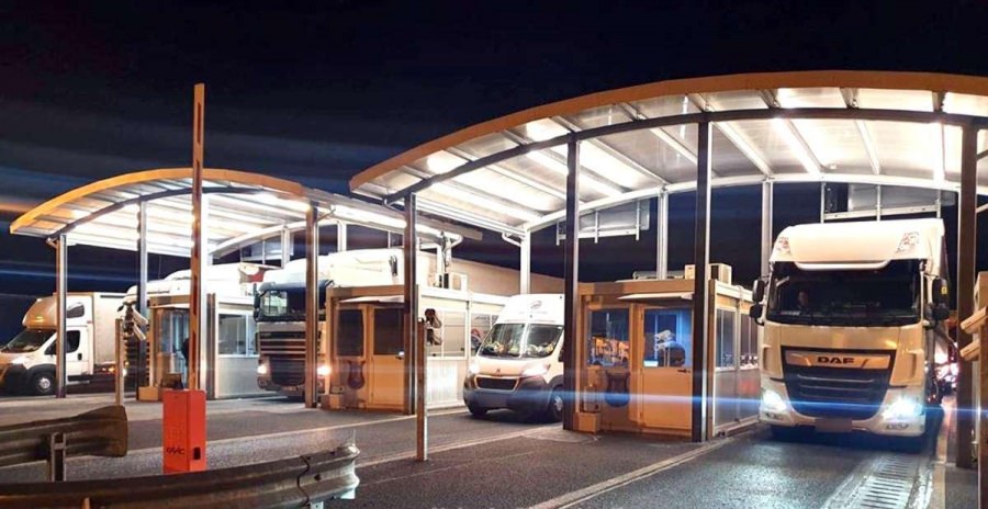 La frontiera cu Ungaria: Trafic intens la automarfare