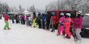 Bucuriile iernii: 17 elevi din Fărcașa au la participat la Școala de schi