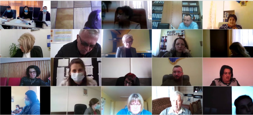 Discuții cu directorii unităților de învățământ preuniversitar din județ pe tema Programului național pilot de tip „Școala după școală”