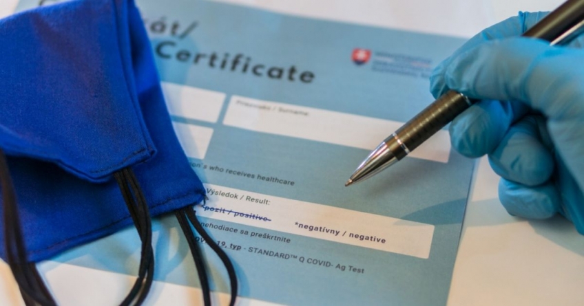 Rețea infracțională: Adeverințe false de testare COVID-19, scoase la vânzare în Maramureș. 200 lei, costul unui test negativ. Doi suspecți reținuți