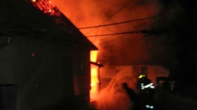 Tragedie: Bărbat găsit decedat într-o locuință din Câmpulung la Tisa de pompierii voluntari deplasați să stingă un incendiu