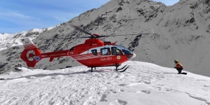 Intervenție a elicopterului SMURD în zona stației meteo Iezer: Turist din Iași, transportat de urgență la Spitalul Borșa (VIDEO ȘI FOTO)
