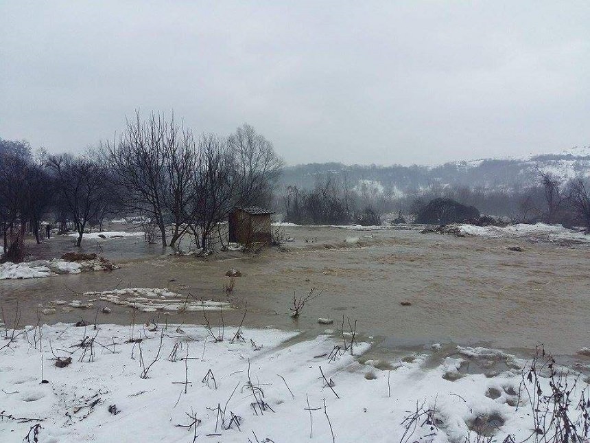Vreme capricioasă: Coduri galbene și portocalii valabile pentru Maramureș. Ploi, intensificări de vânt și pericol de inundații în regiune