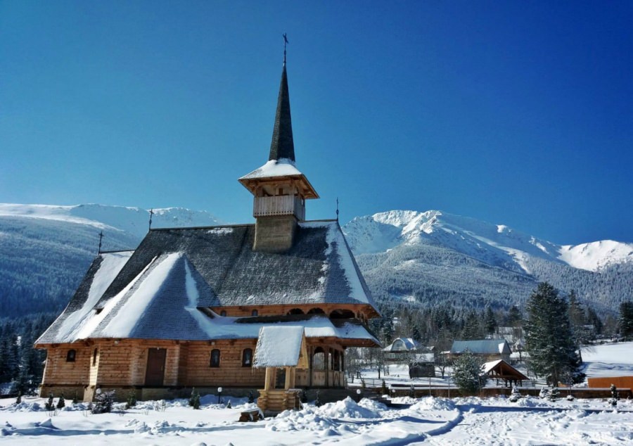Locuri de poveste: Spiritualitate și dăruire la Mănăstirea Pietroasa-Borșa