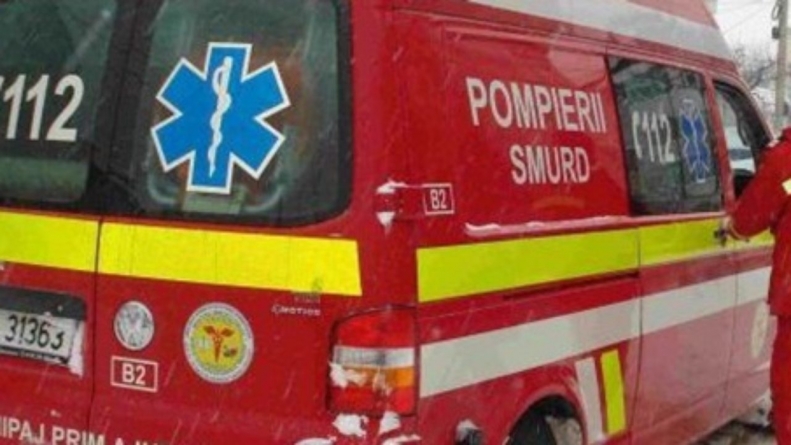 Actualizare: Accident în Satulung: Trei persoane, doi bărbați și o femeie, au fost transportați la spital (VIDEO ȘI FOTO)