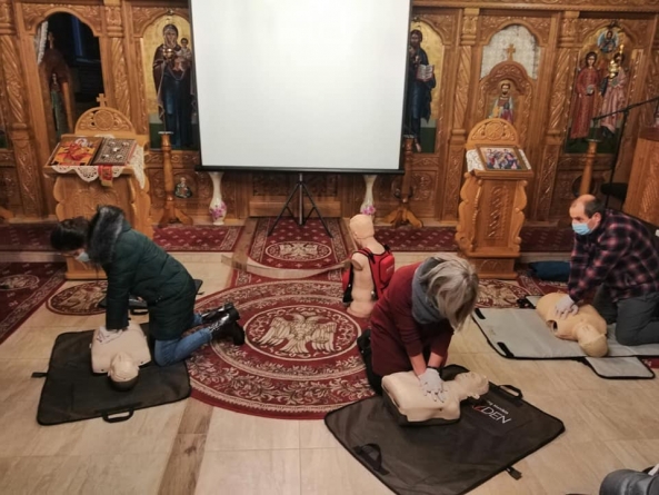 Pentru viață: Preoții și mirenii din Episcopia Maramureșului și Sătmarului participă la cursuri de prim-ajutor