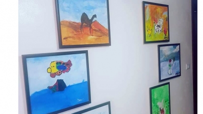 ”Magia culorii”: Micii pictori din Borșa își decorează singuri casele (GALERIE FOTO)