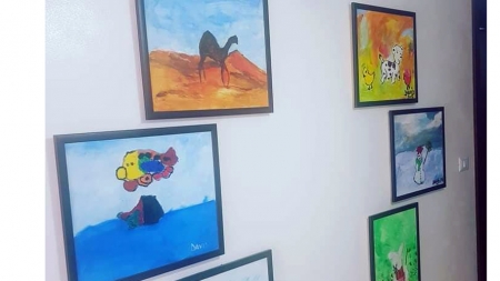 ”Magia culorii”: Micii pictori din Borșa își decorează singuri casele (GALERIE FOTO)