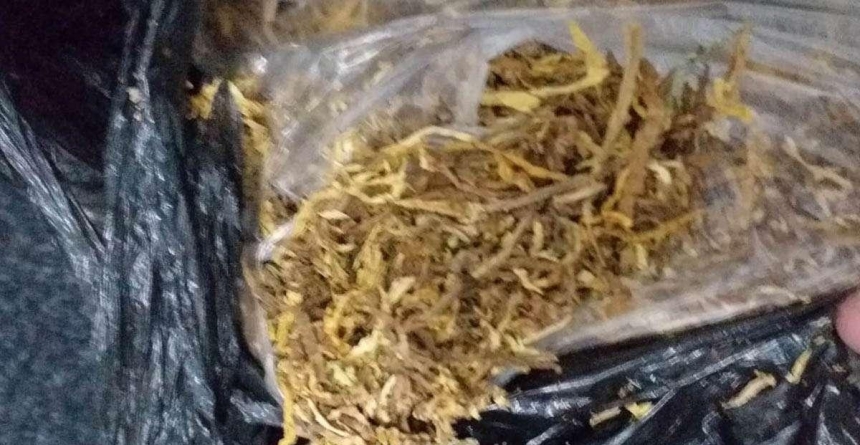 Țigarete şi 19 kilograme de tutun au fost confiscate la frontiera de nord