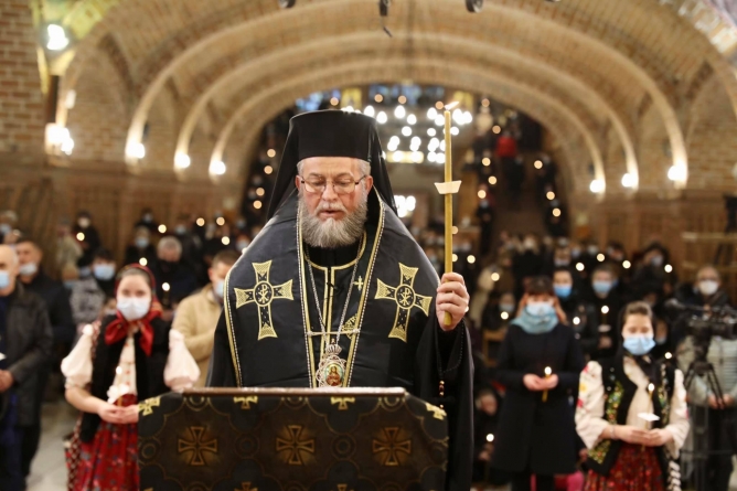 PS Iustin: „Ne însoţiţi şi călătorim împreună, mână de mână şi inimă lângă inimă, cu credinţă, nădejde şi dragoste nestrămutată, pentru că acestea sunt puterea noastră” (FOTO)