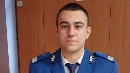 Portret de jandarm: Alexandru Muscan și-a riscat viața ca să salveze o băimăreancă dintr-un incendiu