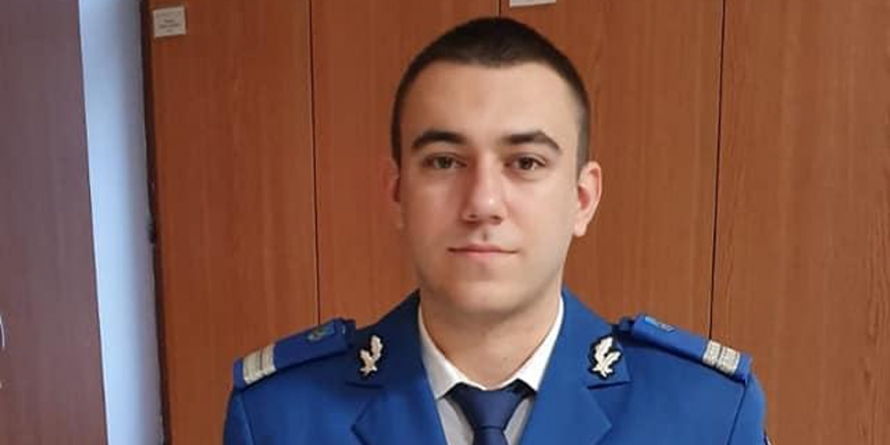 Portret de jandarm: Alexandru Muscan și-a riscat viața ca să salveze o băimăreancă dintr-un incendiu
