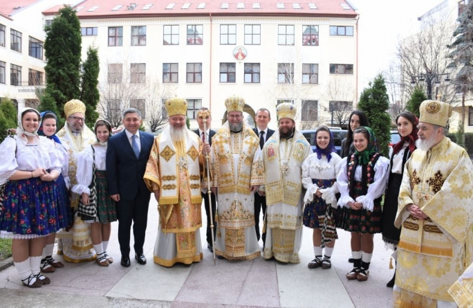 De praznicul Bunei Vestiri: PS Iustin liturghisește la Catedrala Mitropolitană din Cluj-Napoca, cu ocazia hramului Mitropoliei Clujului, Maramureşului şi Sălajului