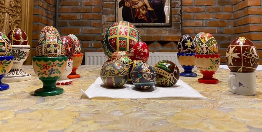 La Catedrala Episcopală: A avut loc prima întâlnire din cadrul Atelierului de încondeiat ouă