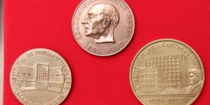 Exponatele săptămânii la Muzeul de Istorie: Colecția Sasi Nagy Béla. Medicina românească ilustrată în medalistică (FOTO)
