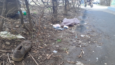 Salubritatea stradală din Baia Mare, încotro? Imagini de pe una dintre principalele artere ale municipiului (VIDEO ȘI FOTO)