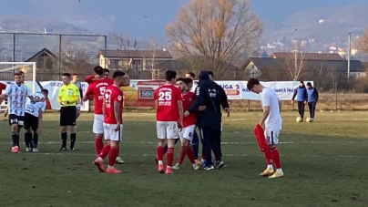 Fotbal, Liga 2. ACSF Comuna Recea urcă pe locul 13 după victoria la limită cu Universitatea Cluj