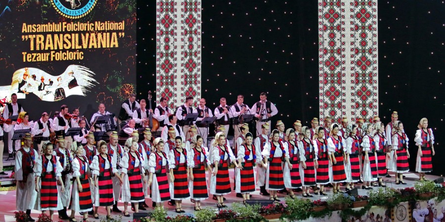 Anivesare: Ansamblul Folcloric Național „Transilvania” împlinește azi 65 de ani de activitate