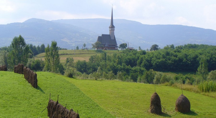 „Maramureș, țara voievozilor, eroilor și sfinților. Repere cultural-istorice pentru tineri”; 2.000 de elevi vor fi implicați în proiect