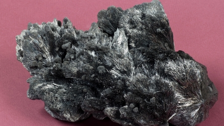 Frumusețile Maramureșului: Un eșantion mineral de la Mina Herja, exponatul săptămânii la Muzeul de Mineralogie din Baia Mare (FOTO)