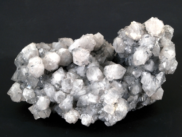 Frumusețile Maramureșului: Un eșantion mineral din cuarț și sfalerit, exponatul săptămânii la Muzeul de Mineralogie din Baia Mare (FOTO)