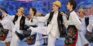 Mărțișor muzical: Spectacol online oferit de copiii și tinerii înscriși la cursurile  Ansamblului Folcloric Național „Transilvania”