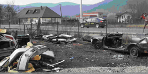 Garda de Mediu Maramureș: Parc ilegal de dezmembrări auto pe o stradă din Sighetu Marmației. Ce au decis comisarii (FOTO)