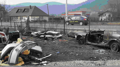 Garda de Mediu Maramureș: Parc ilegal de dezmembrări auto pe o stradă din Sighetu Marmației. Ce au decis comisarii (FOTO)