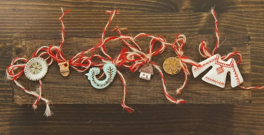 Tradiție promovată: Mărțișoare realizate de designerul maramureșean Ileana Horoba-Danci, prezentate de Institutul Cultural Român Varșovia (VIDEO ȘI FOTO)