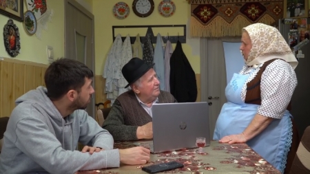 Trist: S-a stins din viață Nea Sandu, soțul celebrei bunicuțe din filmulețele amuzante ale lui Mircea Bravo (VIDEO ȘI FOTO)