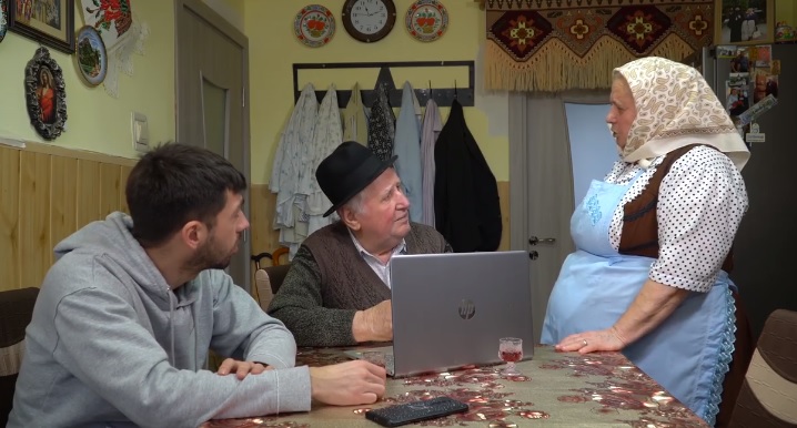 Trist: S-a stins din viață Nea Sandu, soțul celebrei bunicuțe din filmulețele amuzante ale lui Mircea Bravo (VIDEO ȘI FOTO)
