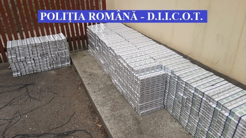 Maramureș: Percheziții la un grup infracțional specializat în contrabanda cu țigări (FOTO)