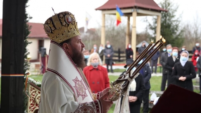 PS Timotei Sătmăreanul a săvârșit Sfânta Liturghie în Parohia Viile Satu Mare (GALERIE FOTO)