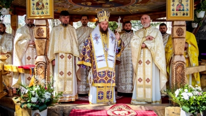 Hram la bisericuța de lemn din Baia Mare; PS Timotei: „Este ziua sfântului nostru ocrotitor” (FOTO)
