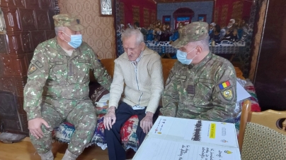 Cu prilejul Zilei Veteranilor de Război: Militarii maramureșeni au distribuit cadouri tuturor veteranilor de război din județ