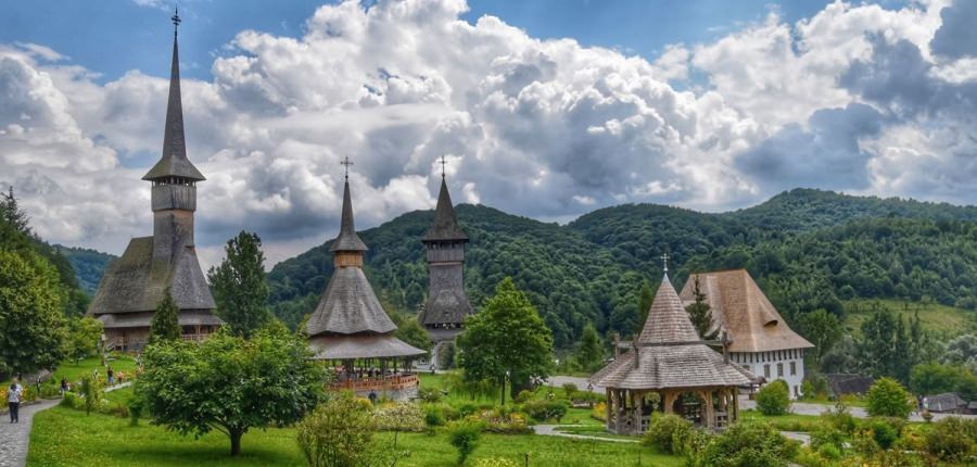 Mâine va fi hramul Mănăstirii Bârsana; Sobor de arhierei va sluji cu acest prilej
