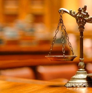 Ultraj judiciar: Un judecător de la Sighetu Marmației a fost înjurat și amenințat printr-un mesaj trimis pe fax